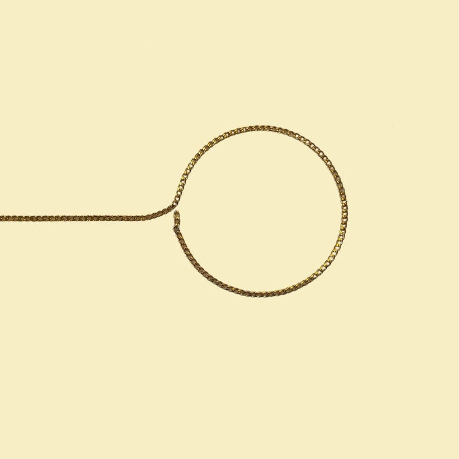 Twisted curb chain