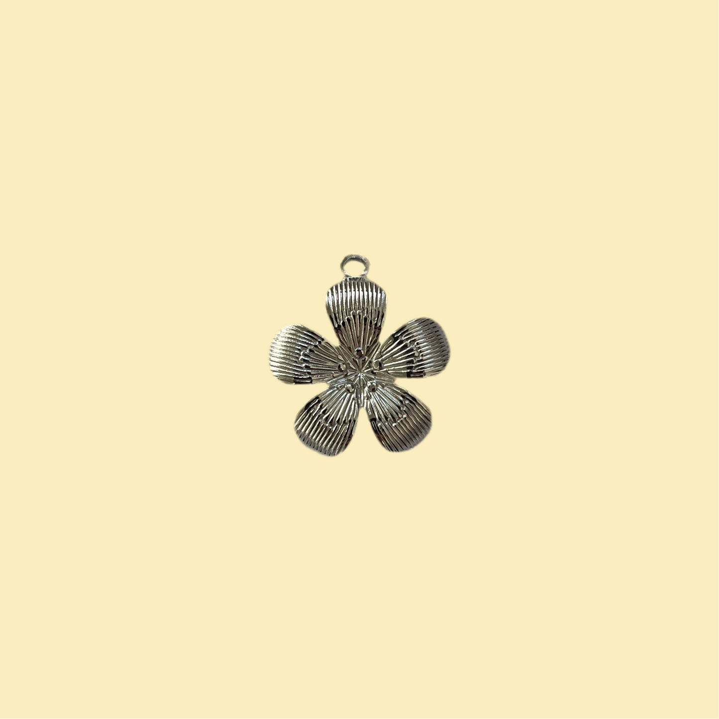 Big flower charm